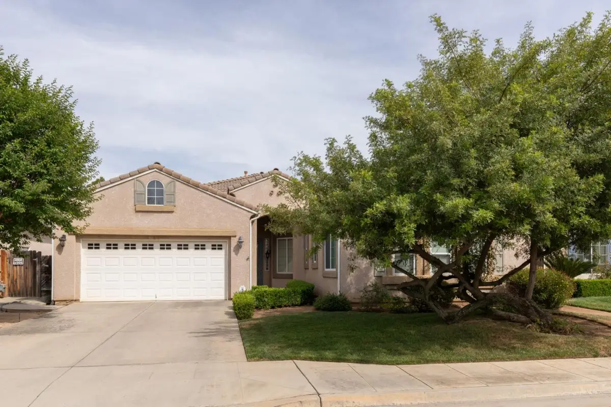 1827 Joshua Avenue, Clovis, CA 93619 - #1