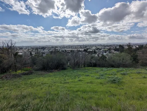 Address Withheld By Seller, OAKLAND, CA 94605