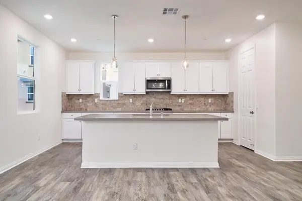 729 Daniel Freeman Circle, INGLEWOOD, CA 90301