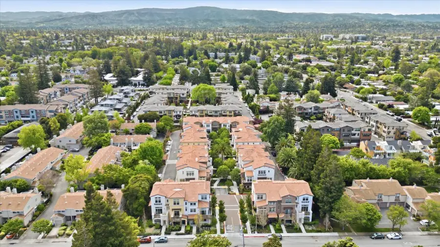 302 Cherokee Loop, Mountain View, CA 94043 - #2