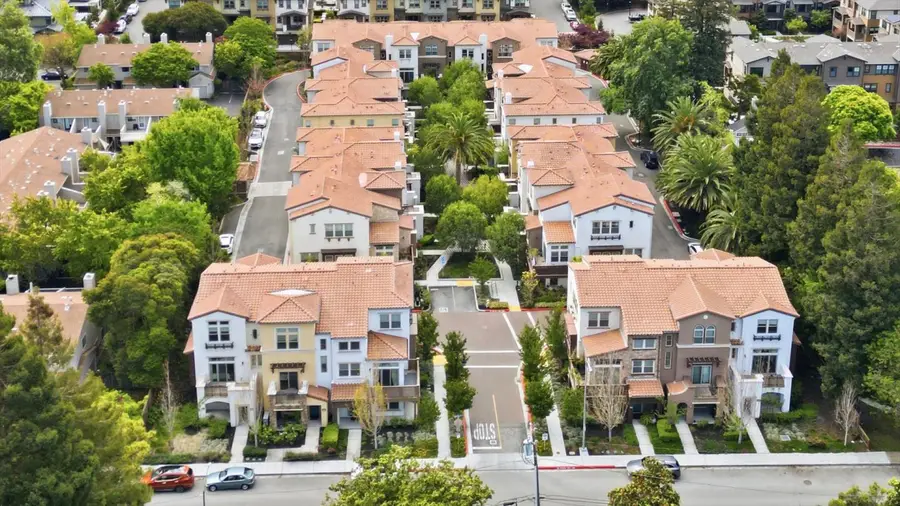 302 Cherokee Loop, Mountain View, CA 94043 - #3