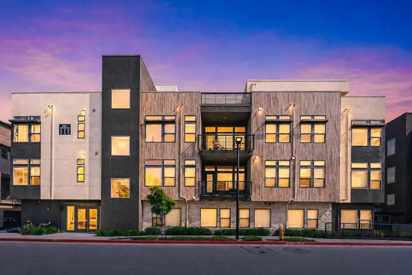 220 Waters Park Circle  #101, SAN MATEO, CA 94403