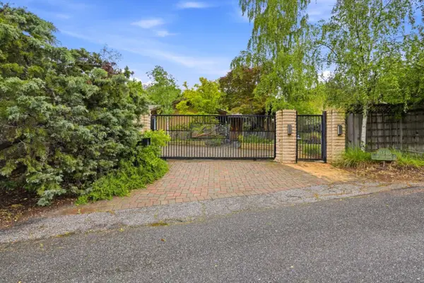 Address Withheld By Seller, Los Altos, CA 94024