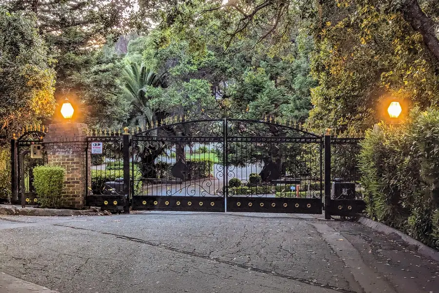 200 Todo El Mundo, Woodside, CA 94062 - #2