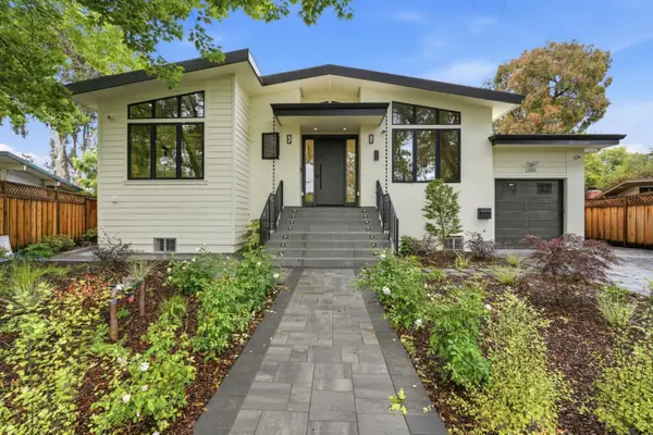 1084 Moffett Circle, PALO ALTO, CA 94303