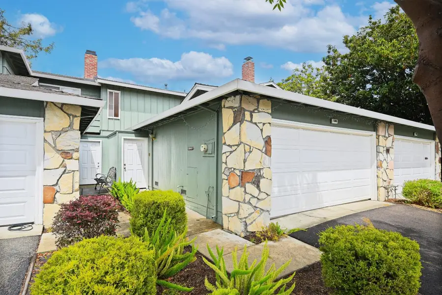 1506 Canna Court, Mountain View, CA 94043 - #3