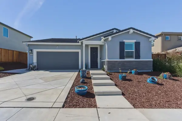 2051 Petunia Drive, HOLLISTER, CA 95023