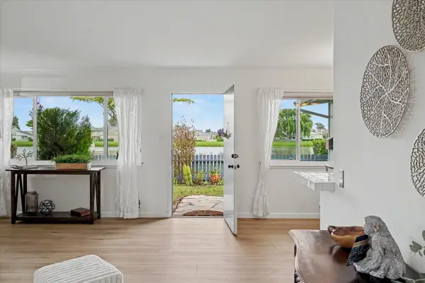 3125 Los Prados Street  #1, San Mateo, CA 94403