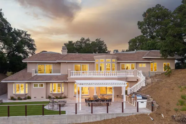 21668 Toll Gate Road, SARATOGA, CA 95070
