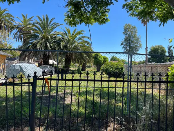 Address Withheld By Seller, East Palo Alto, CA 94303