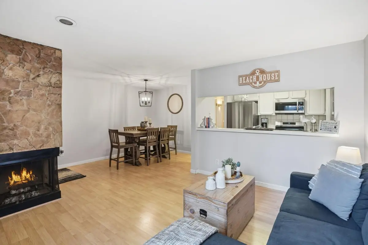 461 Dela Vina Avenue  #103, Monterey, CA 93940 - #1
