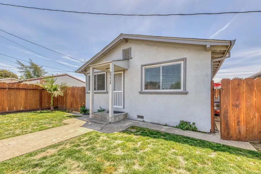 823 Central Avenue, Hollister, CA 95023 - #2