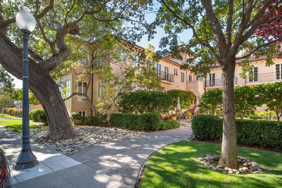 28 4th Avenue  #11, San Mateo, CA 94402 - #2