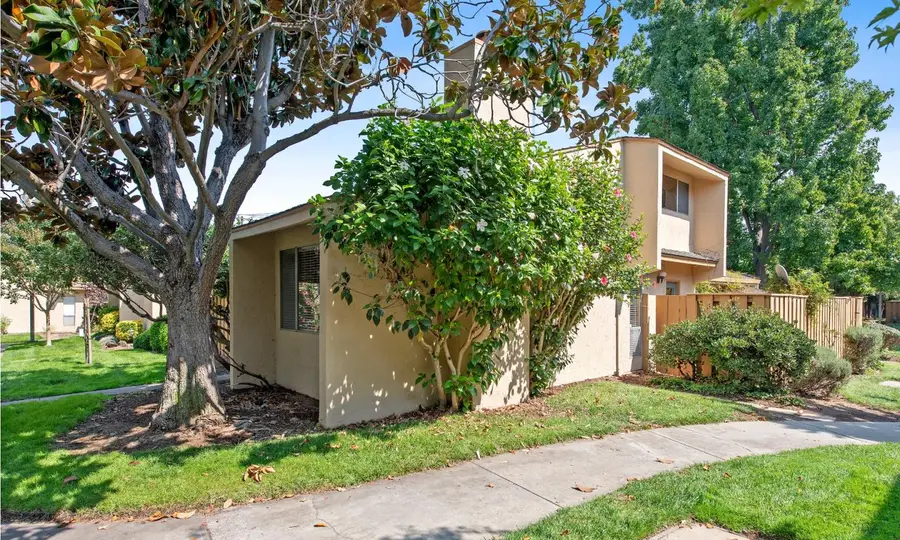125 Connemara Way  #22, Sunnyvale, CA 94087 - #2