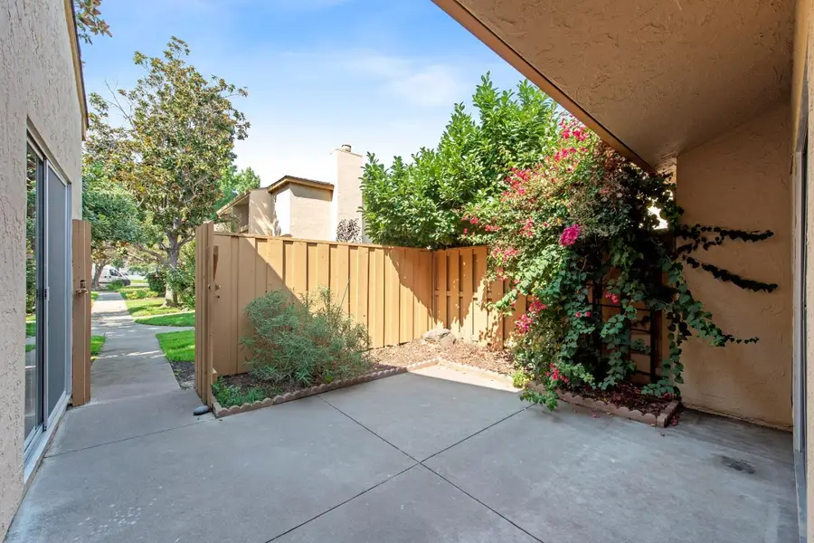 125 Connemara Way  #22, Sunnyvale, CA 94087 - #3