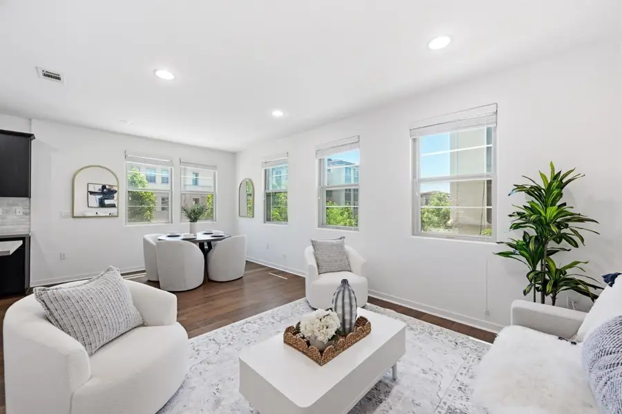 998 Arrowleaf Place, San Jose, CA 95131 - #3