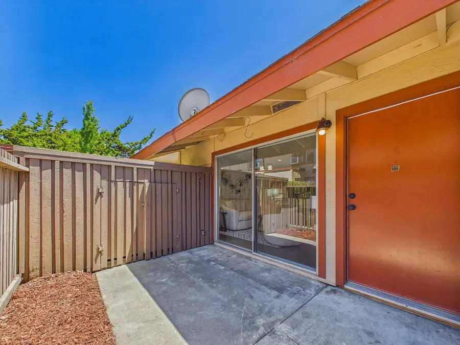 215 Red Oak Drive  #G, Sunnyvale, CA 94086 - #3
