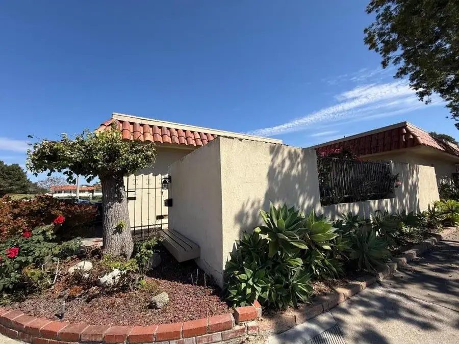 Address Withheld By Seller, Irvine, CA 92612 - #2