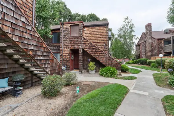 1555 Hecker Pass Road  #E201, Gilroy, CA 95020