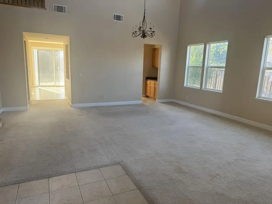 15801 Crescent Park Circle, Lathrop, CA 95330 - #2