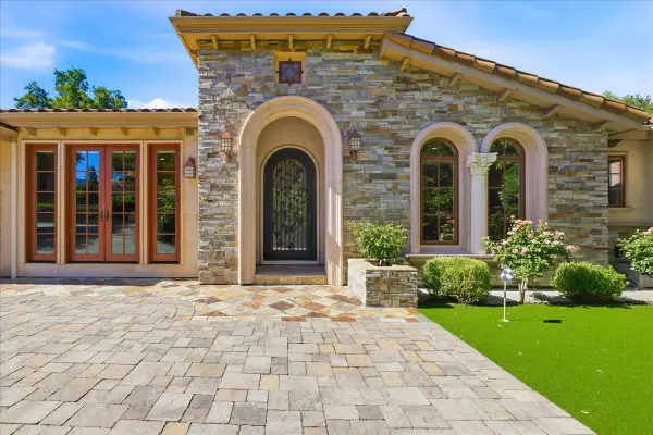 18645 Allendale Avenue, Saratoga, CA 95070