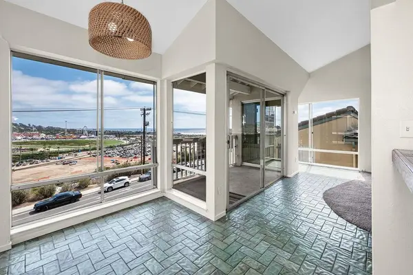 241 Turf View Drive, SOLANA BEACH, CA 92075