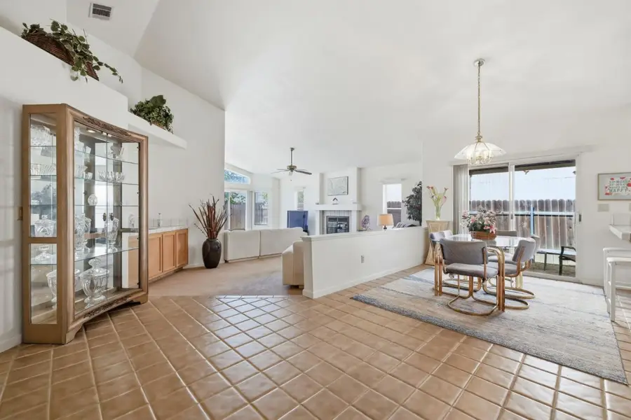 4923 Shady Leaf Way, Sacramento, CA 95838 - #3
