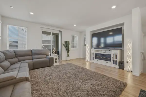 6389 Laguna Seca Lane, GILROY, CA 95020