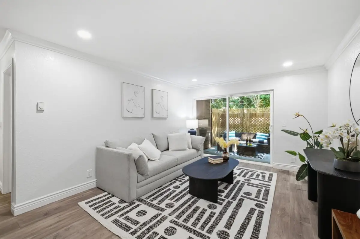 1221 Yarwood Court, San Jose, CA 95128 - #1