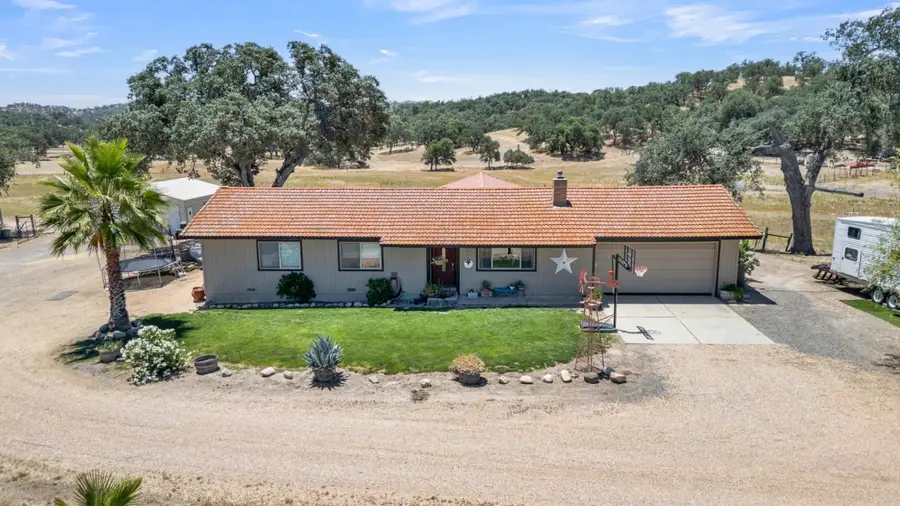 68180 Jolon Road, Bradley, CA 93426 - #2