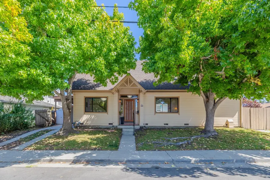 702 Beverly Avenue, Capitola, CA 95010 - #2