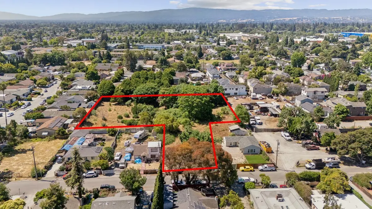 990 Garden Street, East Palo Alto, CA 94303 - #1
