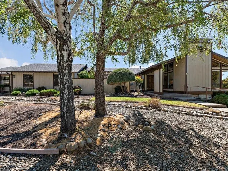 1176 Tournament Drive, Hillsborough, CA 94010 - #1