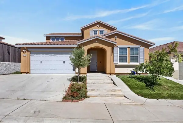 8475 Crimson Clover Circle, ELK GROVE, CA 95624