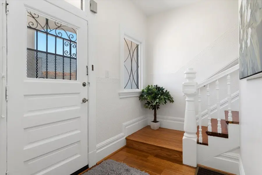 1737 McKinnon, San Francisco, CA 94124 - #3