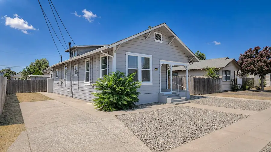 334 2nd Avenue, Oakdale, CA 95361 - #2