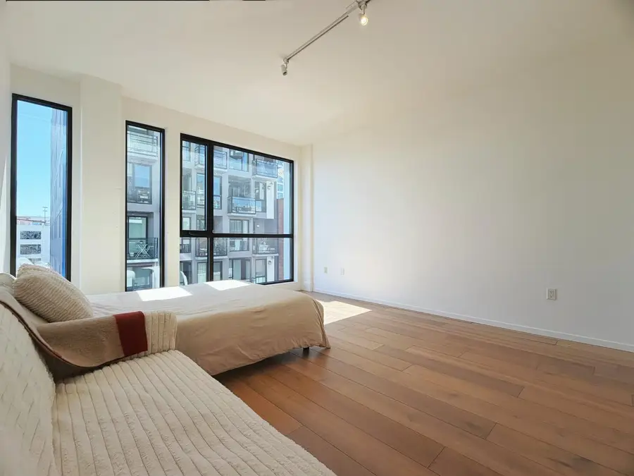 Address Withheld By Seller, San Francisco, CA 94109 - #3