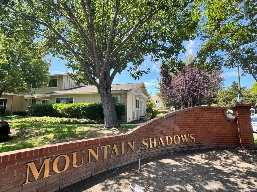 1 Comstock Queen Court, Mountain View, CA 94043 - #2
