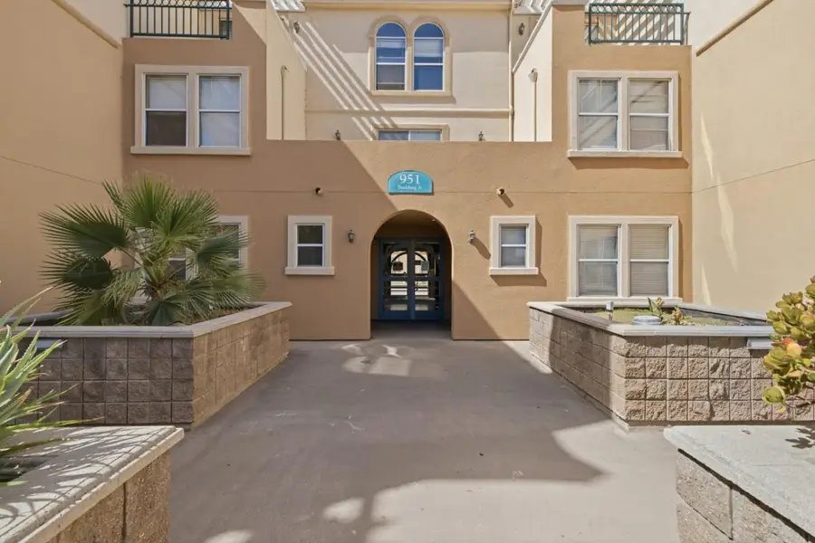 951 12th Street  #302, San Jose, CA 95112 - #2