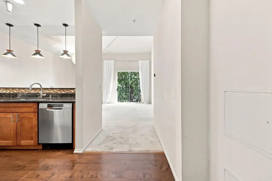 951 12th Street  #302, San Jose, CA 95112 - #3