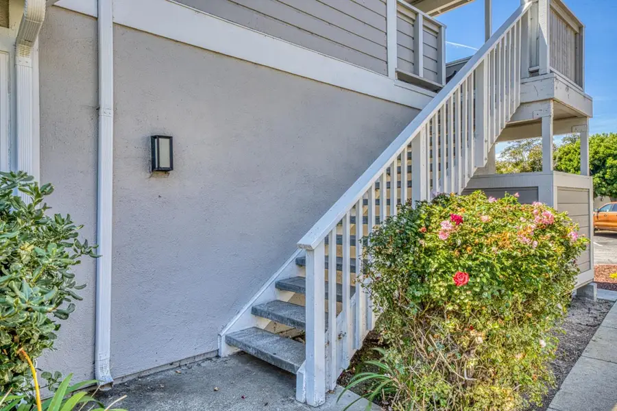 1889 Cherokee Drive  #4, Salinas, CA 93906 - #2