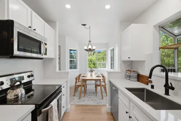 8035 Mountain View Drive  #B, PLEASANTON, CA 94588