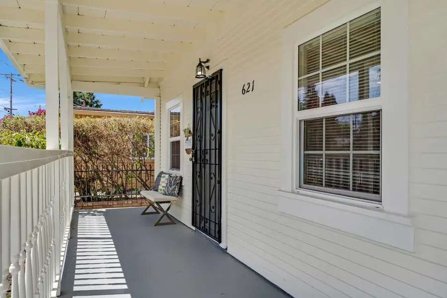 621 Macarthur Avenue, Redwood City, CA 94063 - #2