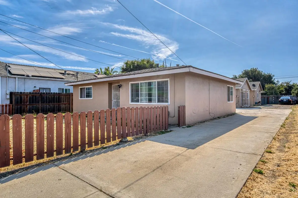 24 8th Street, Gonzales, CA 93926 - #1