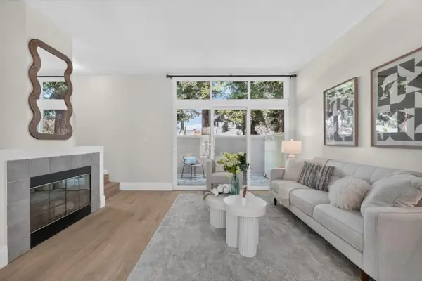 379 Dunsmuir Terrace  #3, Sunnyvale, CA 94085