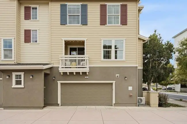 631 True Wind Way  #202, Redwood City, CA 94063 - #3