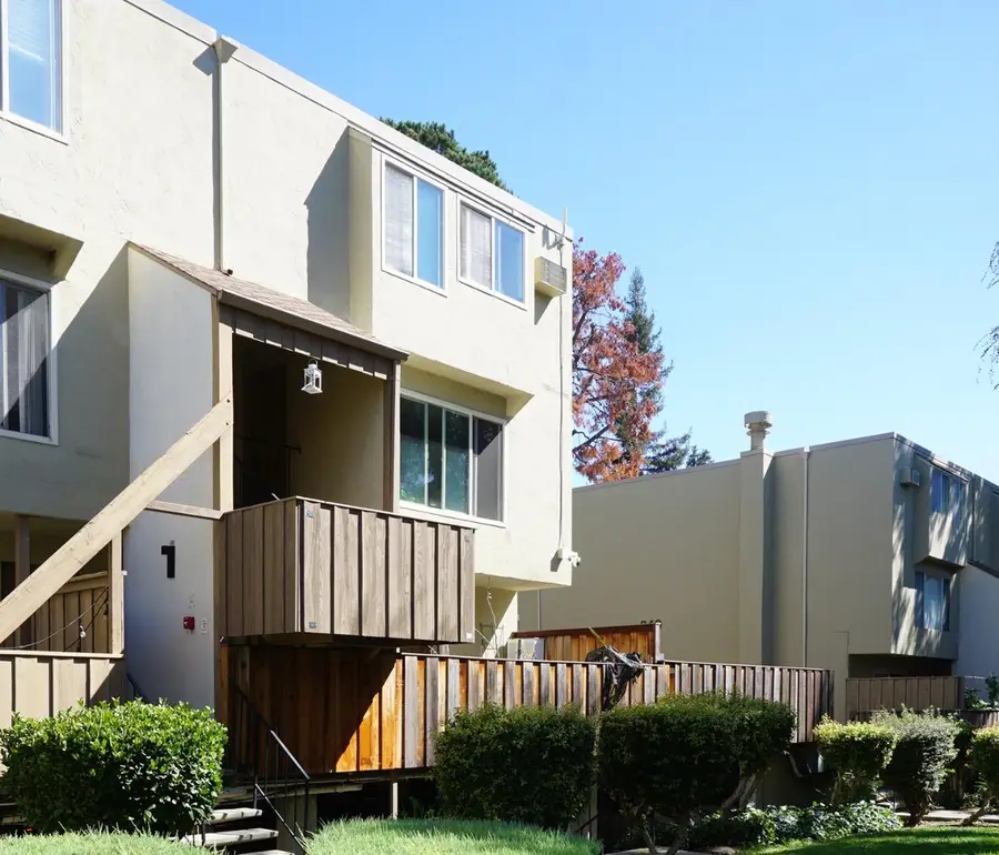 320 Auburn Way  #3, San Jose, CA 95129 - #2