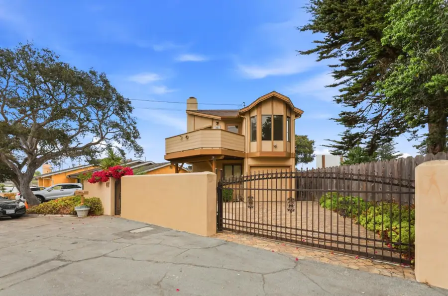 411 Estrella Avenue, Monterey, CA 93940 - #3
