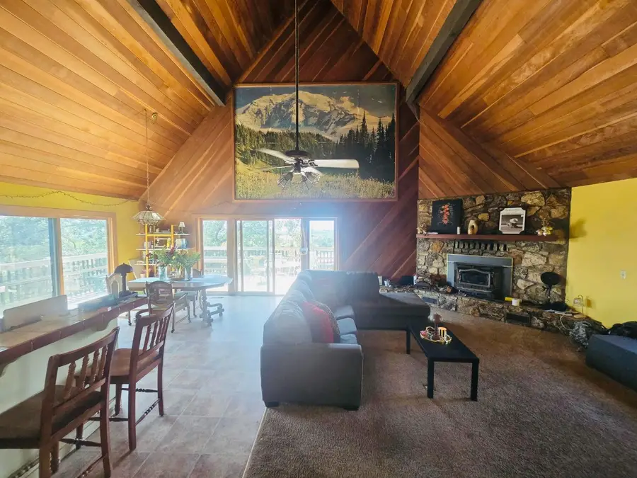 1040 Comstock Road, Hollister, CA 95023 - #2