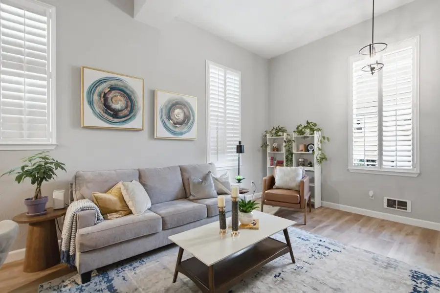 516 Martha Street  #117, San Jose, CA 95112 - #3